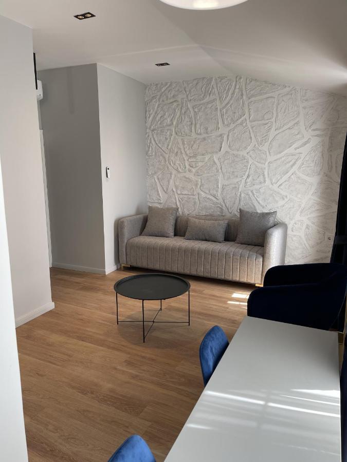 Petrovac Lungomare Apartments מראה חיצוני תמונה