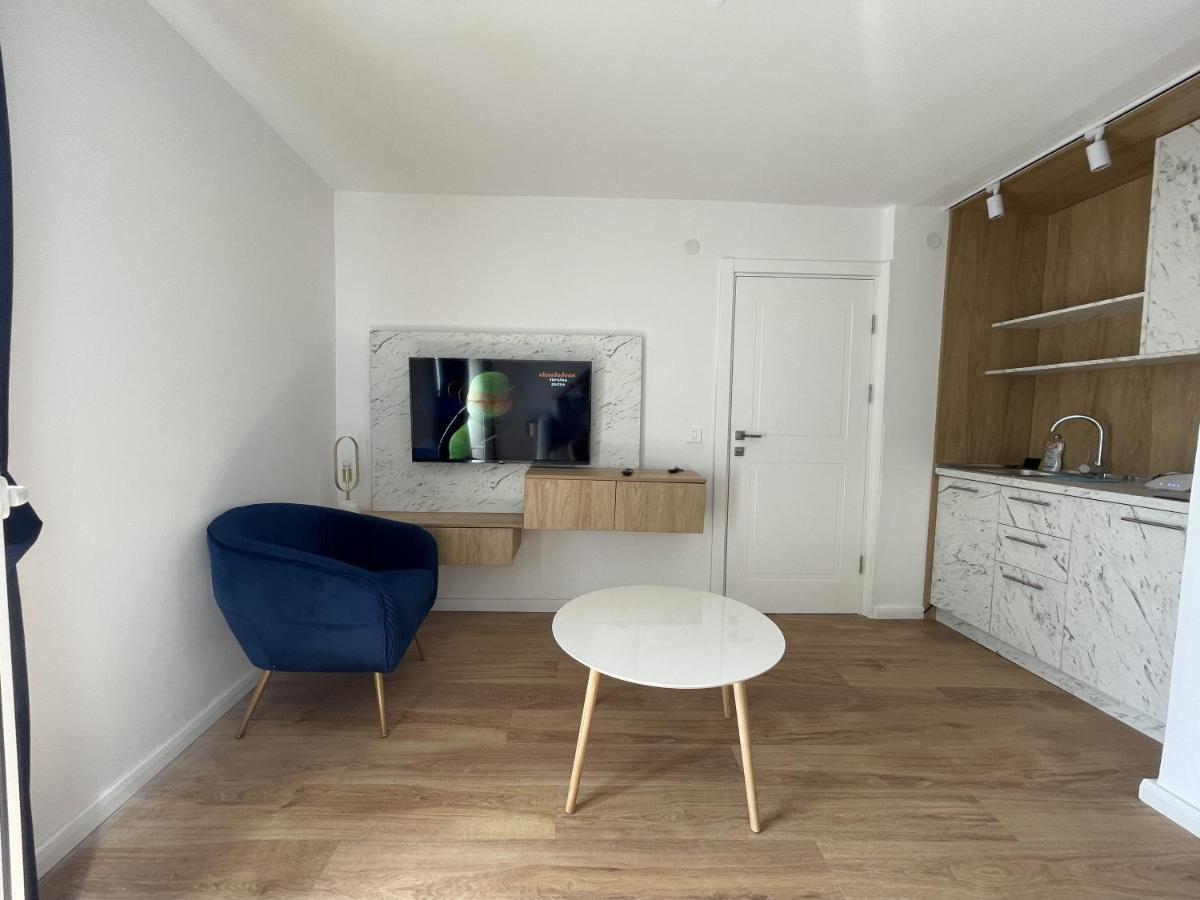 Petrovac Lungomare Apartments מראה חיצוני תמונה
