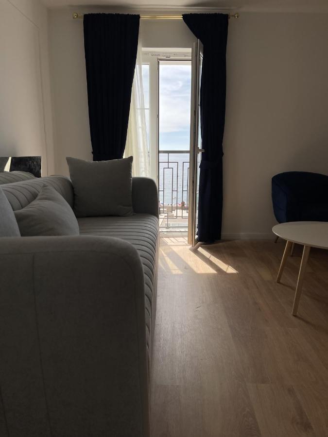 Petrovac Lungomare Apartments מראה חיצוני תמונה