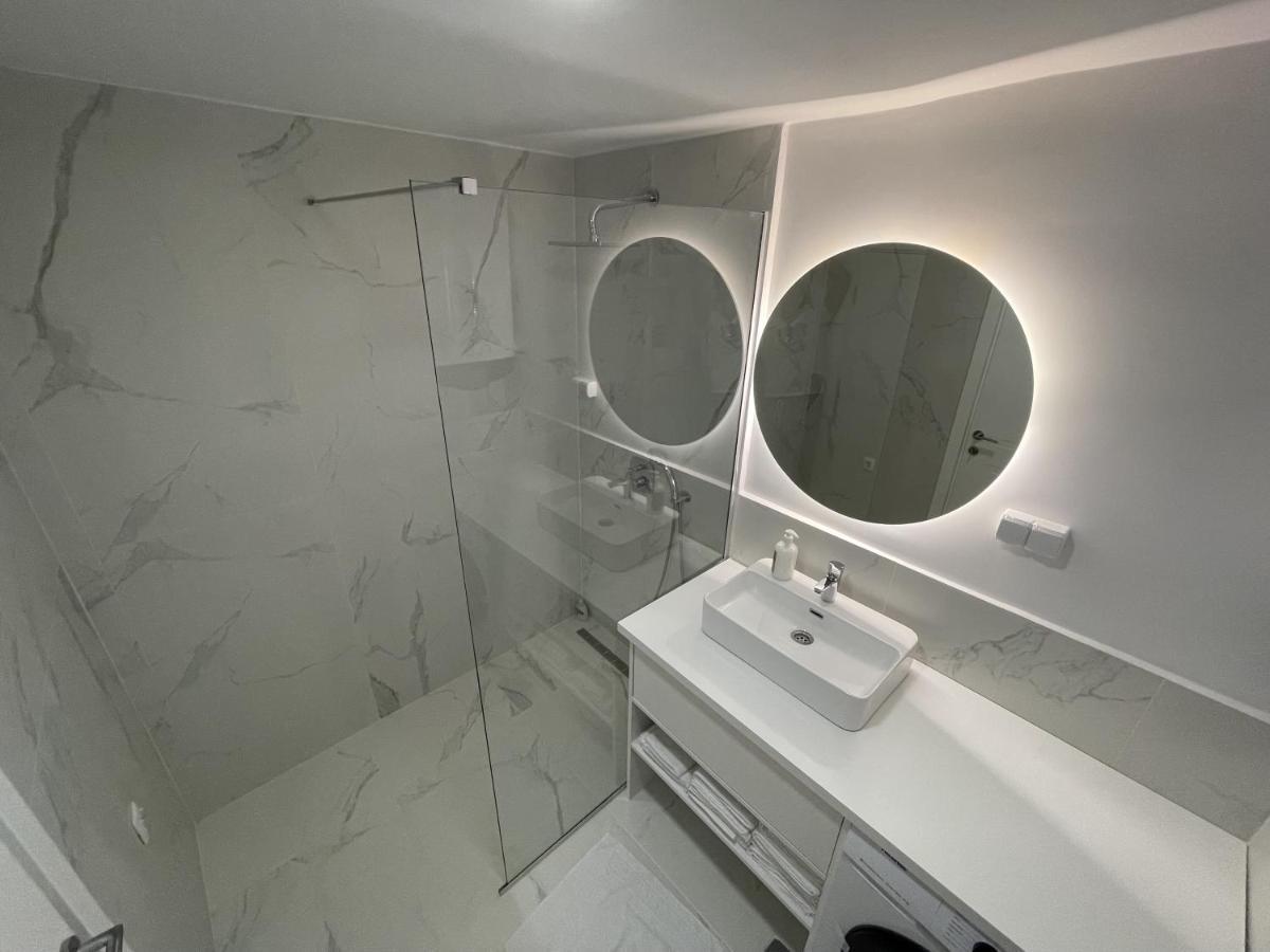 Petrovac Lungomare Apartments מראה חיצוני תמונה