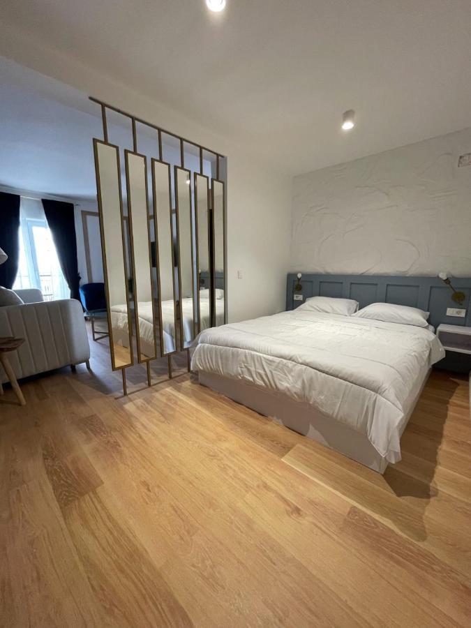Petrovac Lungomare Apartments מראה חיצוני תמונה